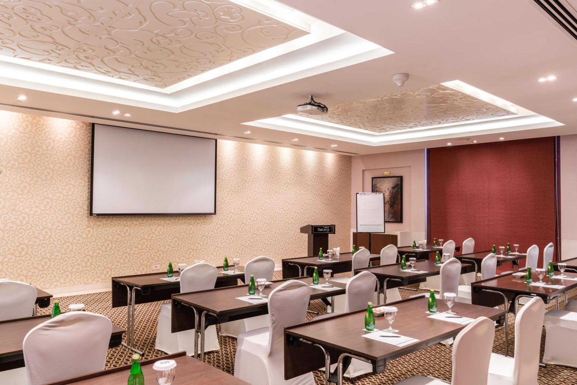 Salalah Rotana Resort Eksteriør bilde Meeting room