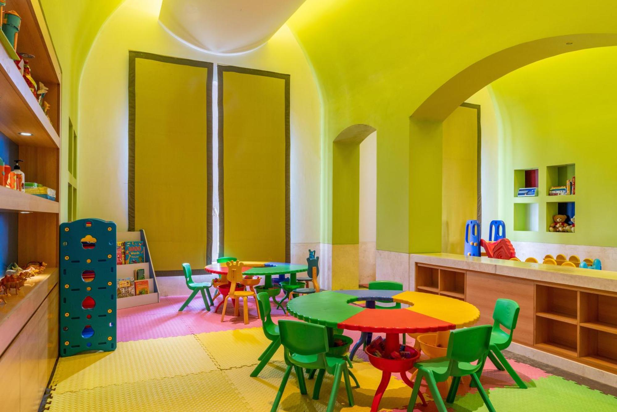 Salalah Rotana Resort Eksteriør bilde Nursery