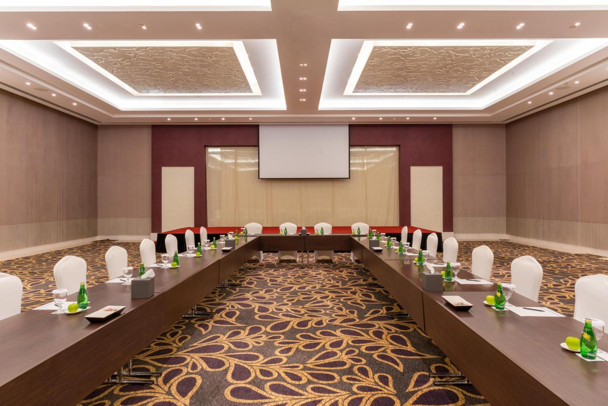 Salalah Rotana Resort Eksteriør bilde Meeting room